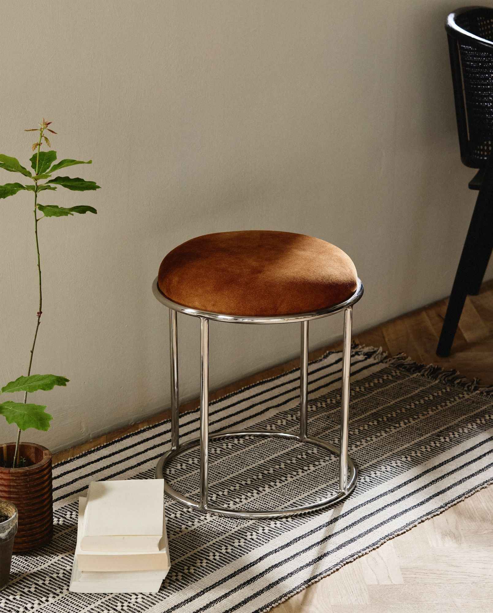 Nordal Komati Brown Leather Stool | Slim Steel Frame