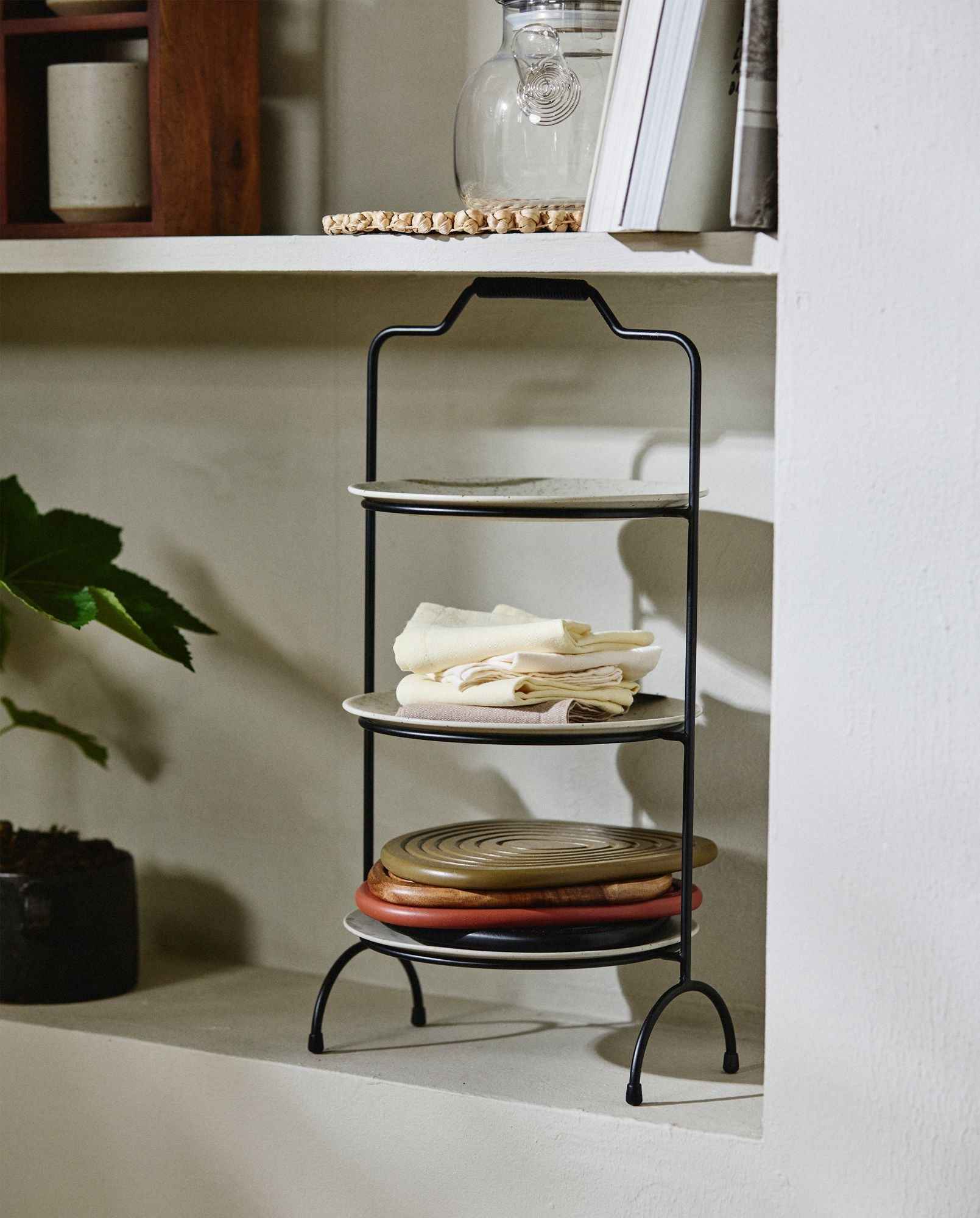 PRIMULA serving stand - black
