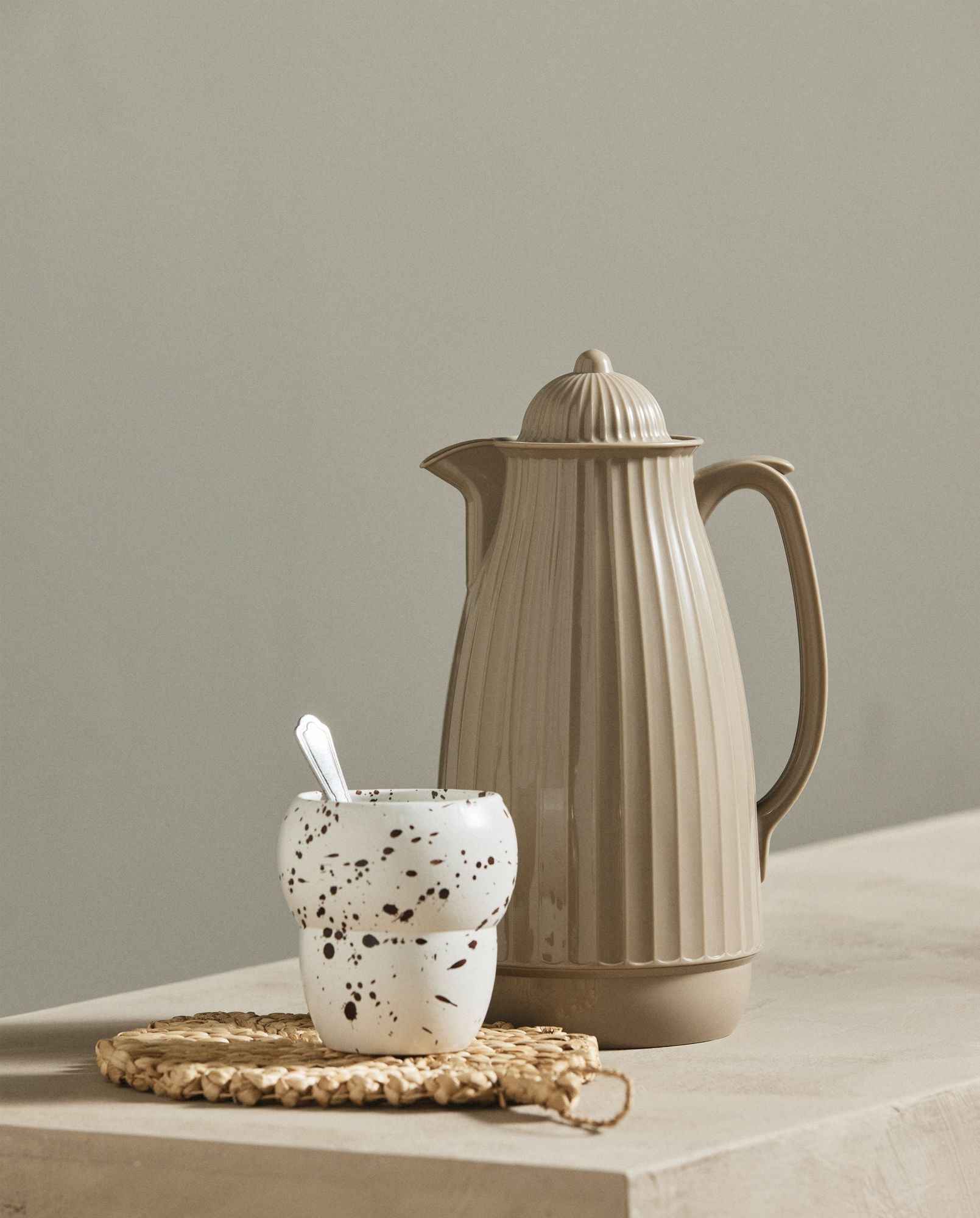 CARVI Thermos Jug - beige