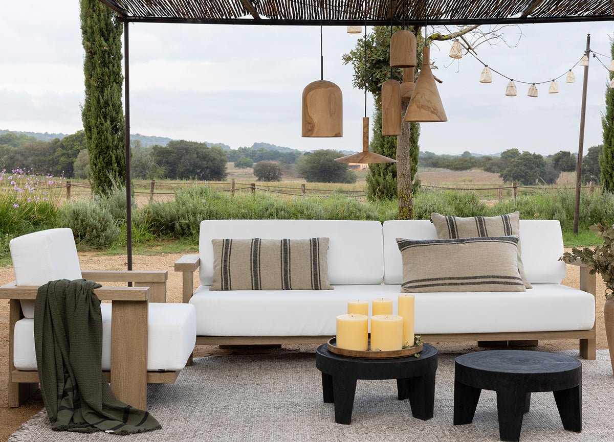 PANJANG 1 - seater outdoor sofa in teak wood and natural upholstery - Bambuá