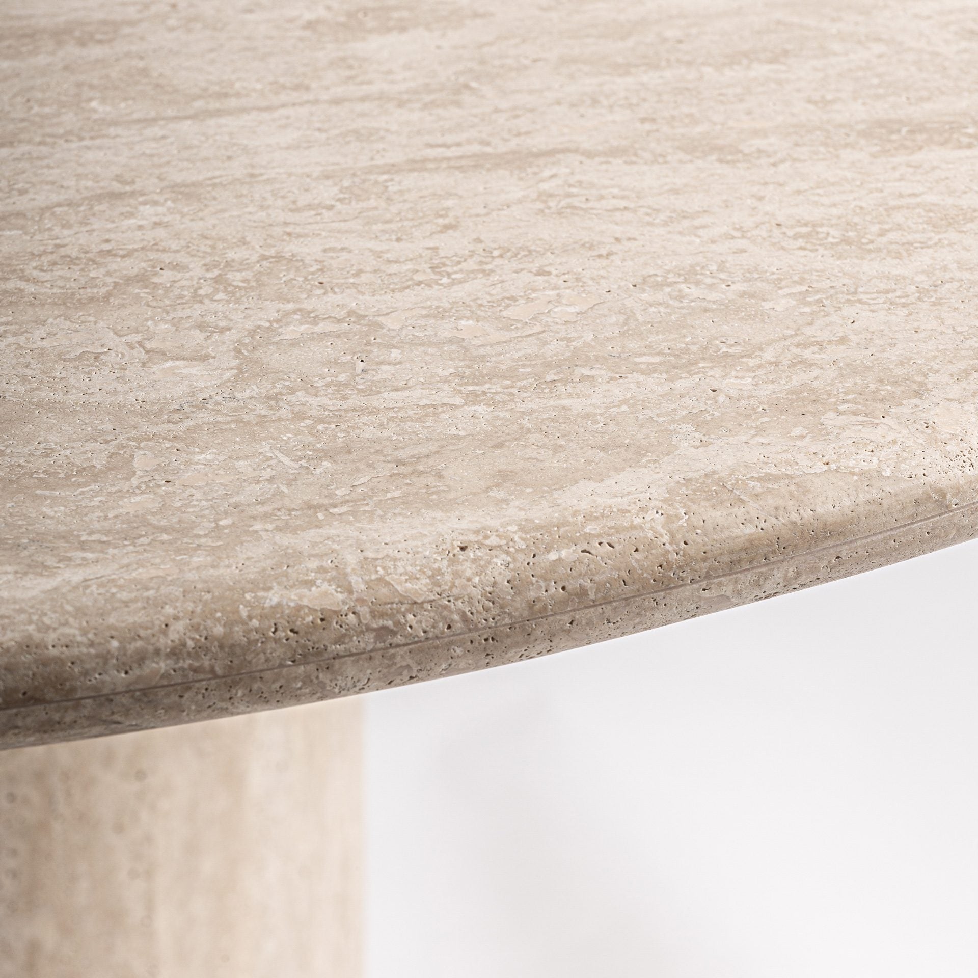 Thiennes Dining Table