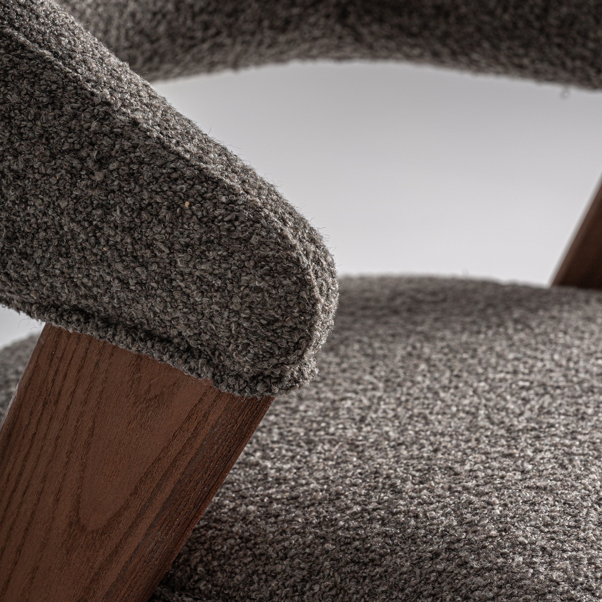 Veney Chair