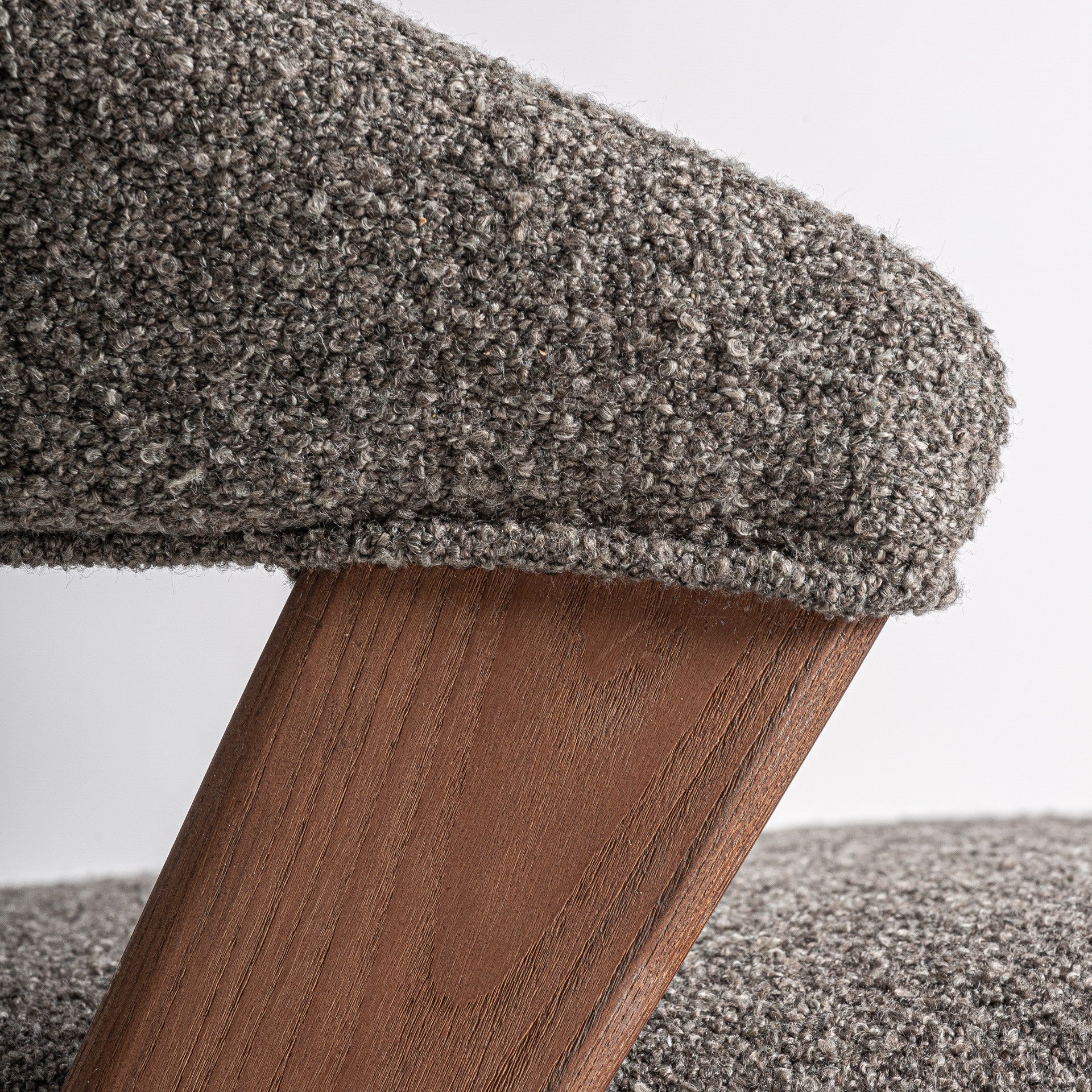 Veney Chair