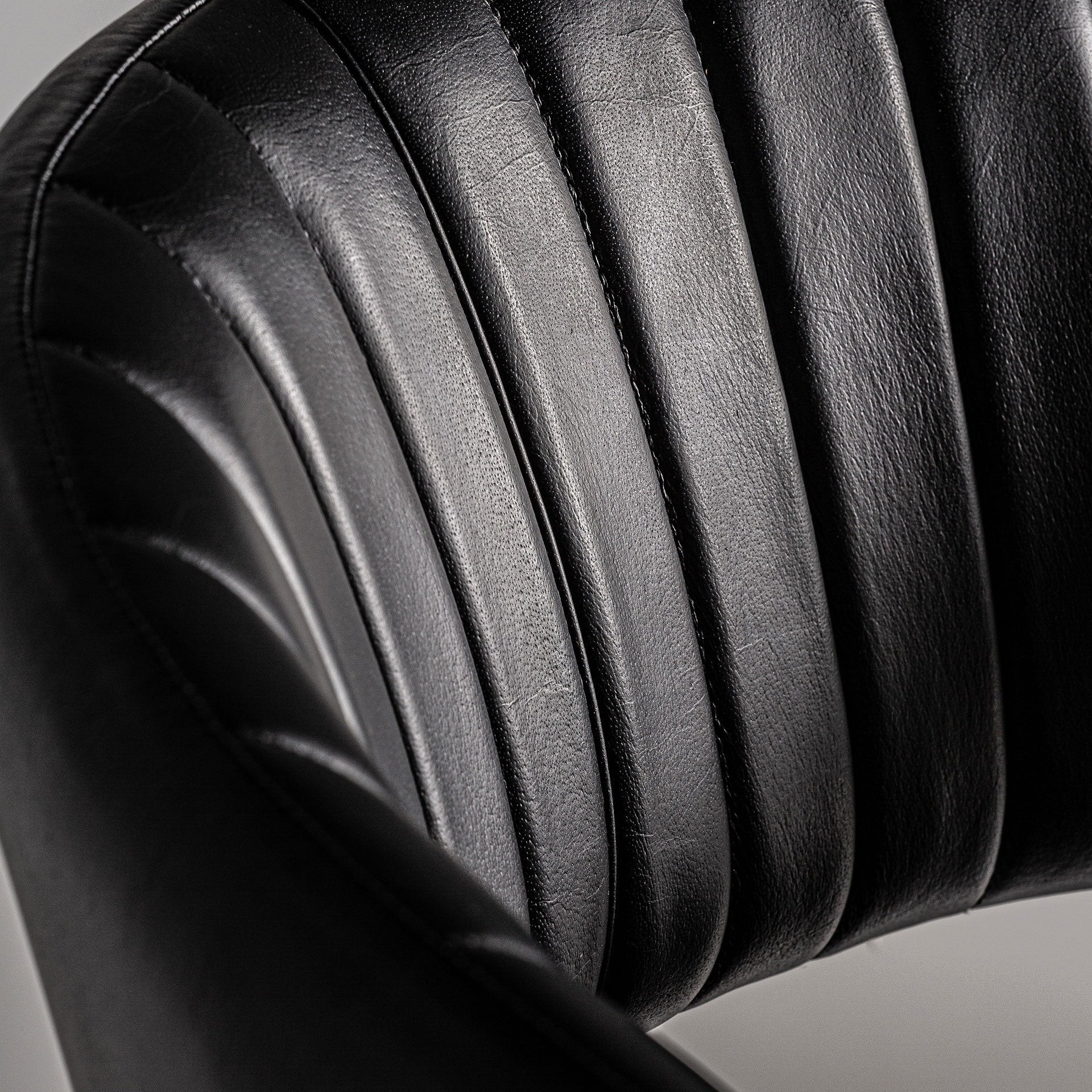 Jarpen Chair