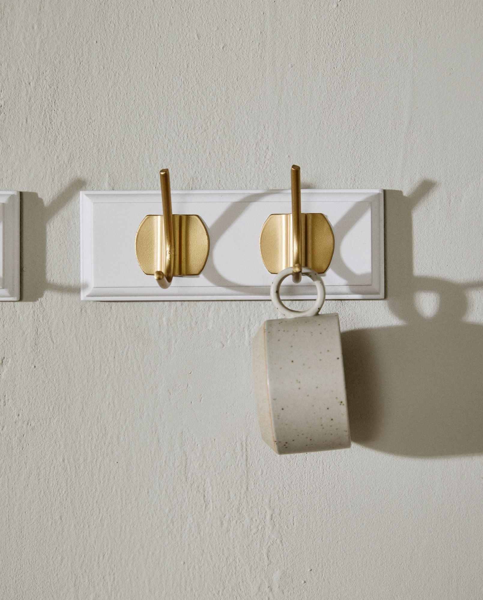 GRAINY tea cup w. handle, sand