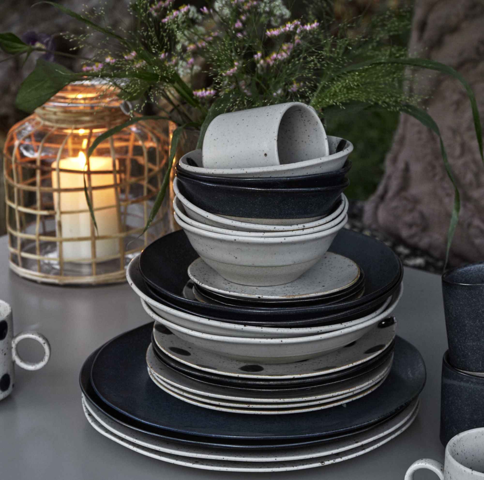 GRAINY plate, S, sand