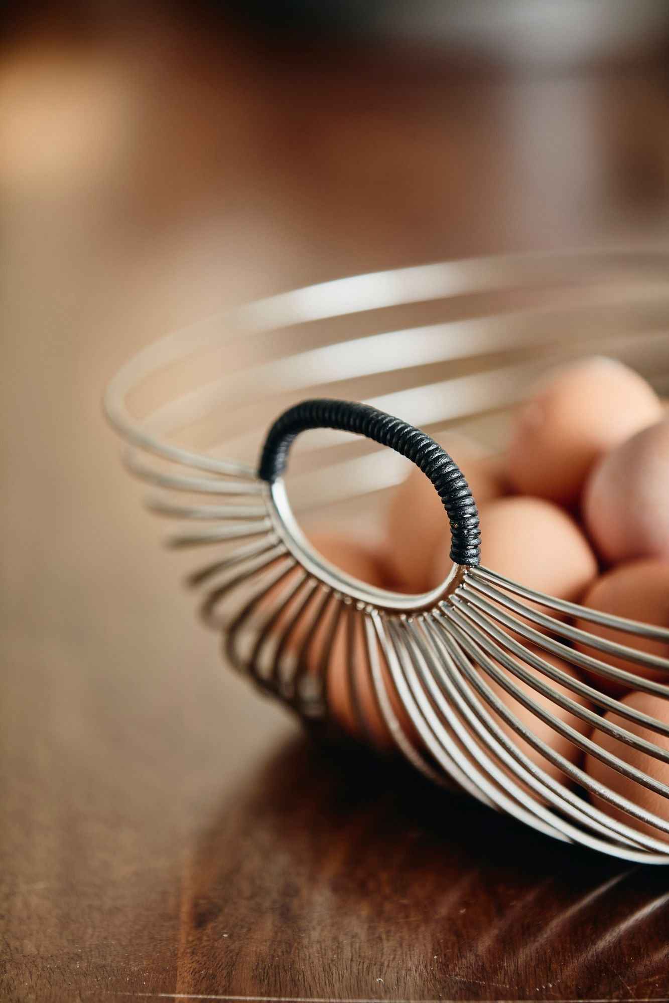 JAIPUR basket w. handles - chrome finish