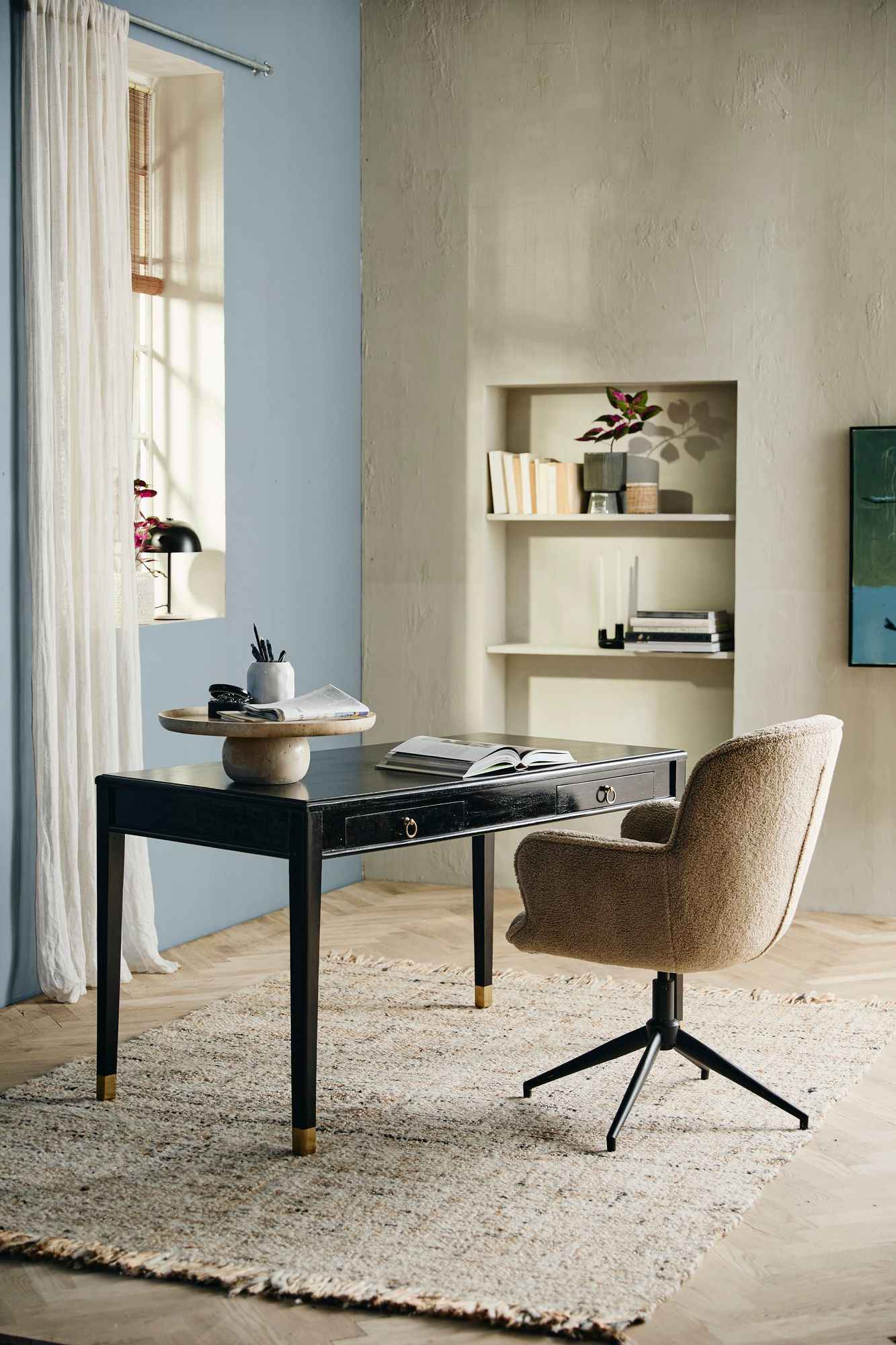 EMS desk w/2 drawers, S - black