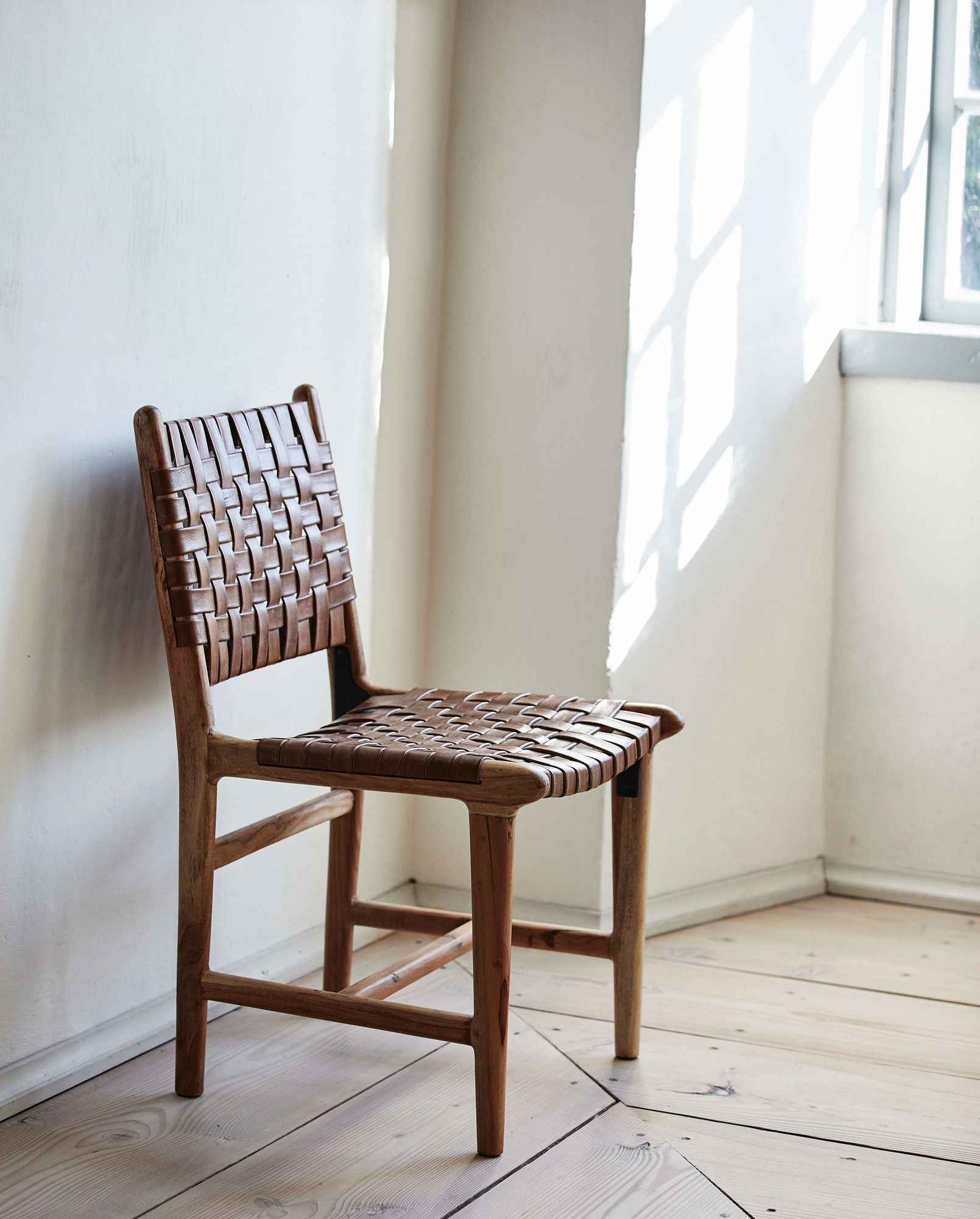 AYA dinner chair, brown leather/wood