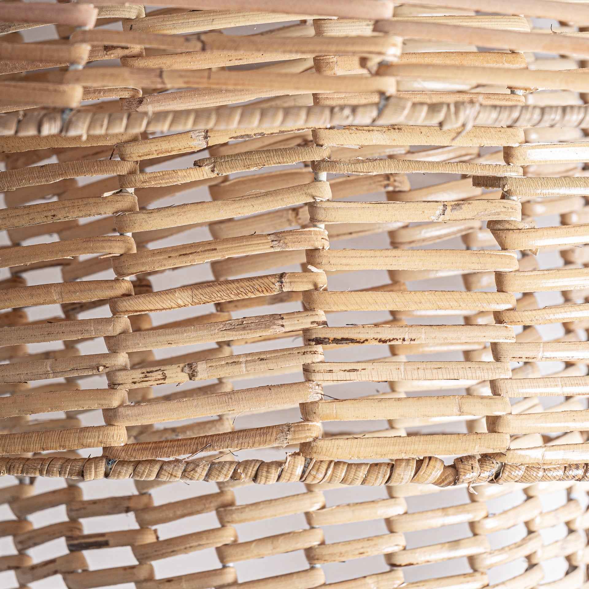 Plissé Rattan Wall Lamp - Bambuá