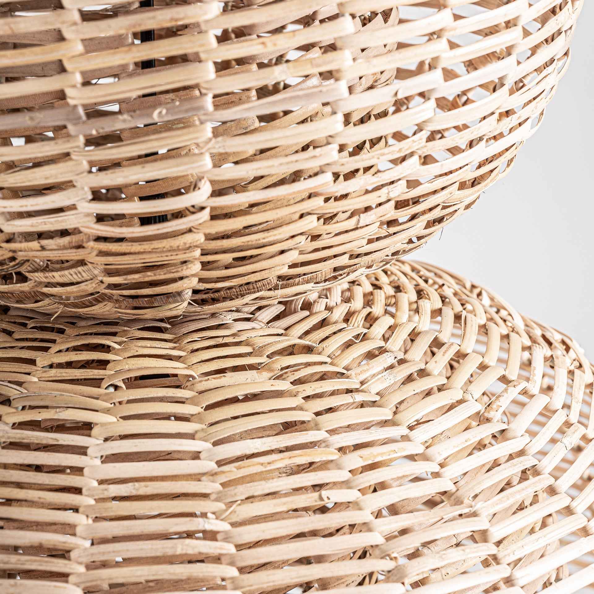 Plissé Rattan Wall Lamp - Bambuá