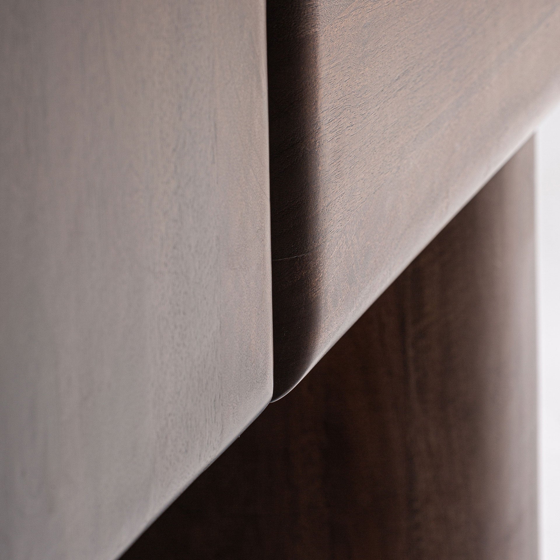 Craigh Wardrobe – Contemporary Mango Wood and Steel Storage Cabinet - Bambuá