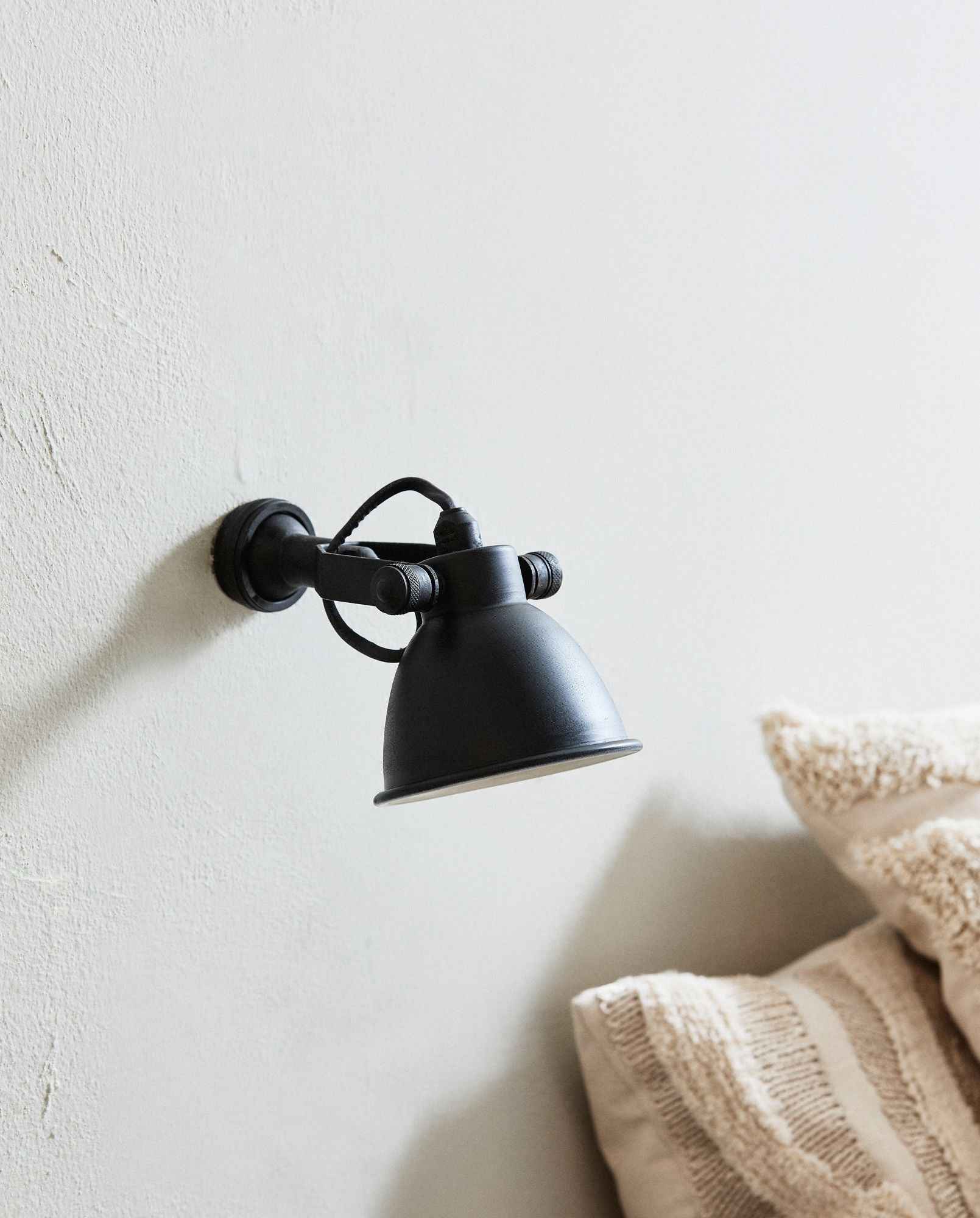 Wall lamp - black finish