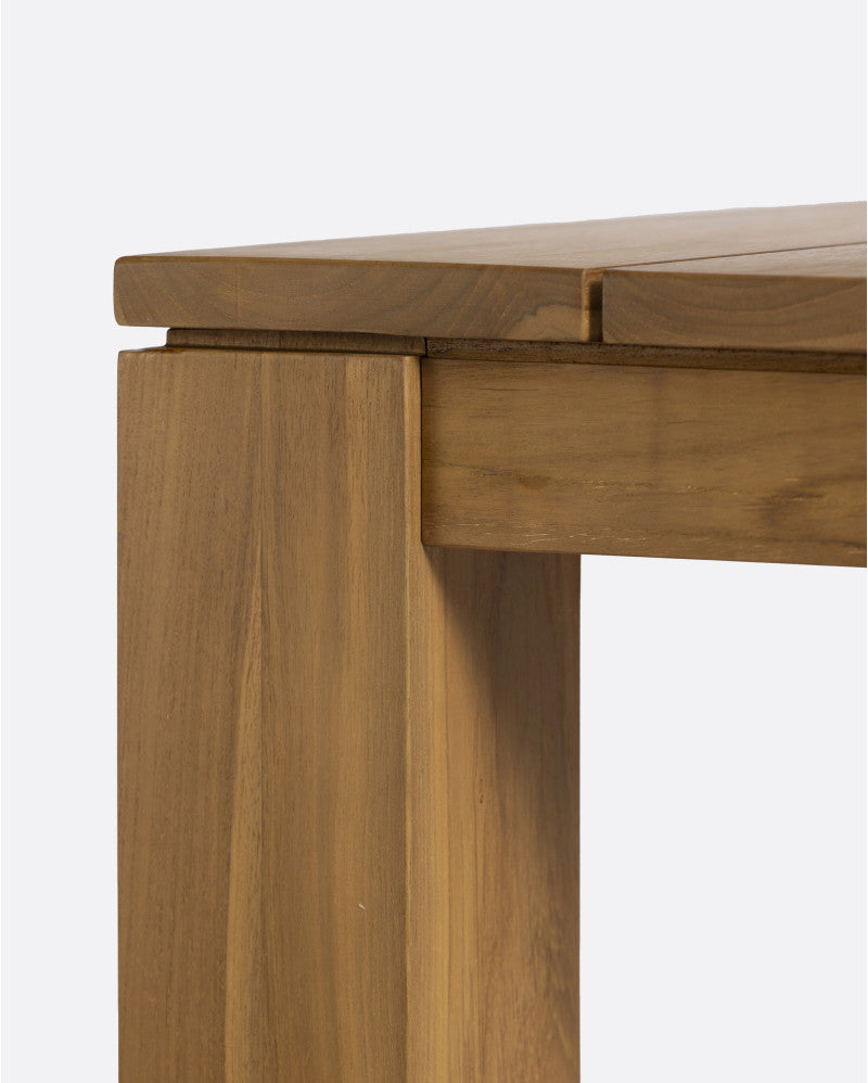 Genesis Outdoor Dining Table