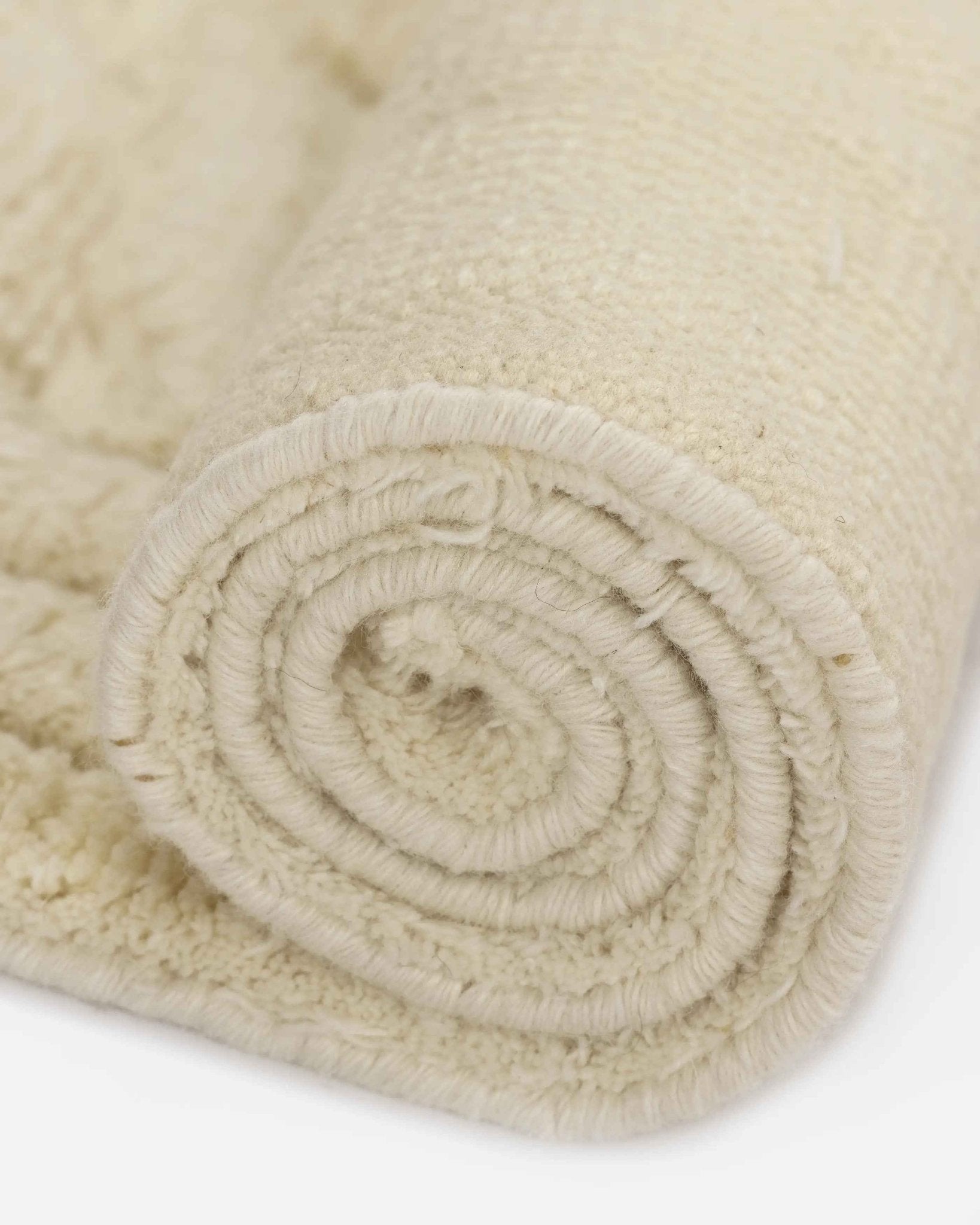 MAINA Rug - 270 x 180 cm - Bambuá