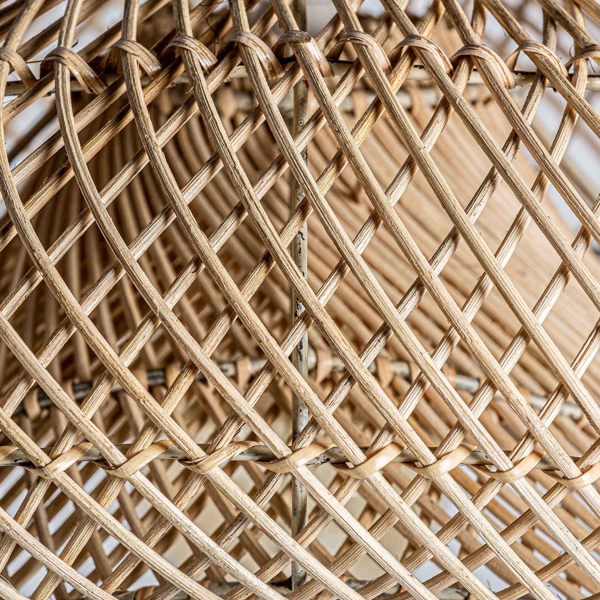 Zush Ceiling Lamp - Bambuá
