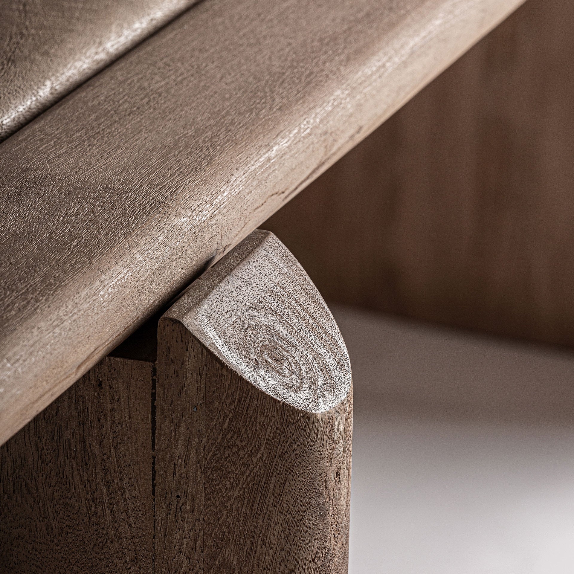 Jacquard Dining Table | Minimalist Mango Wood Design in Light Brown - Bambuá