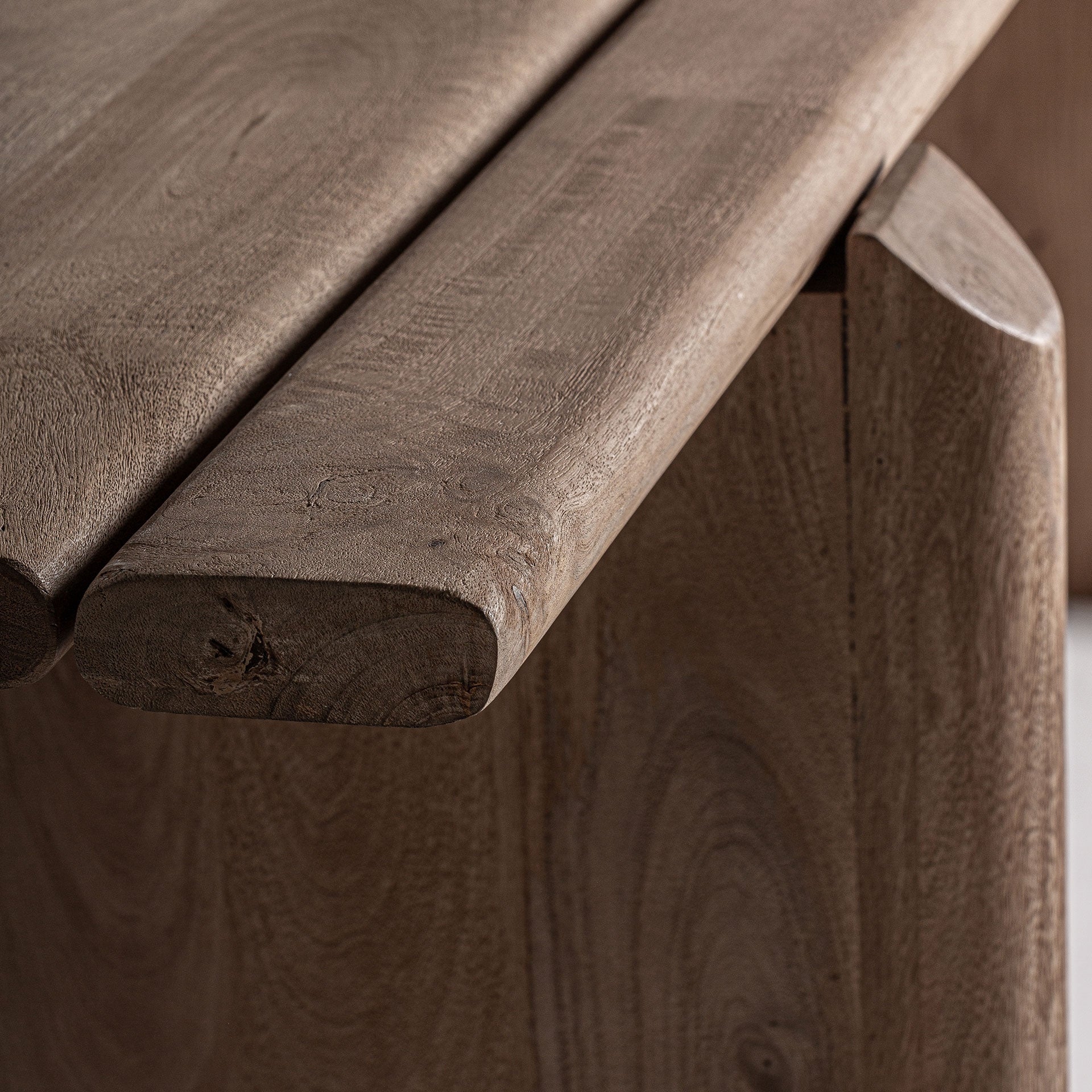 Jacquard Dining Table | Minimalist Mango Wood Design in Light Brown - Bambuá