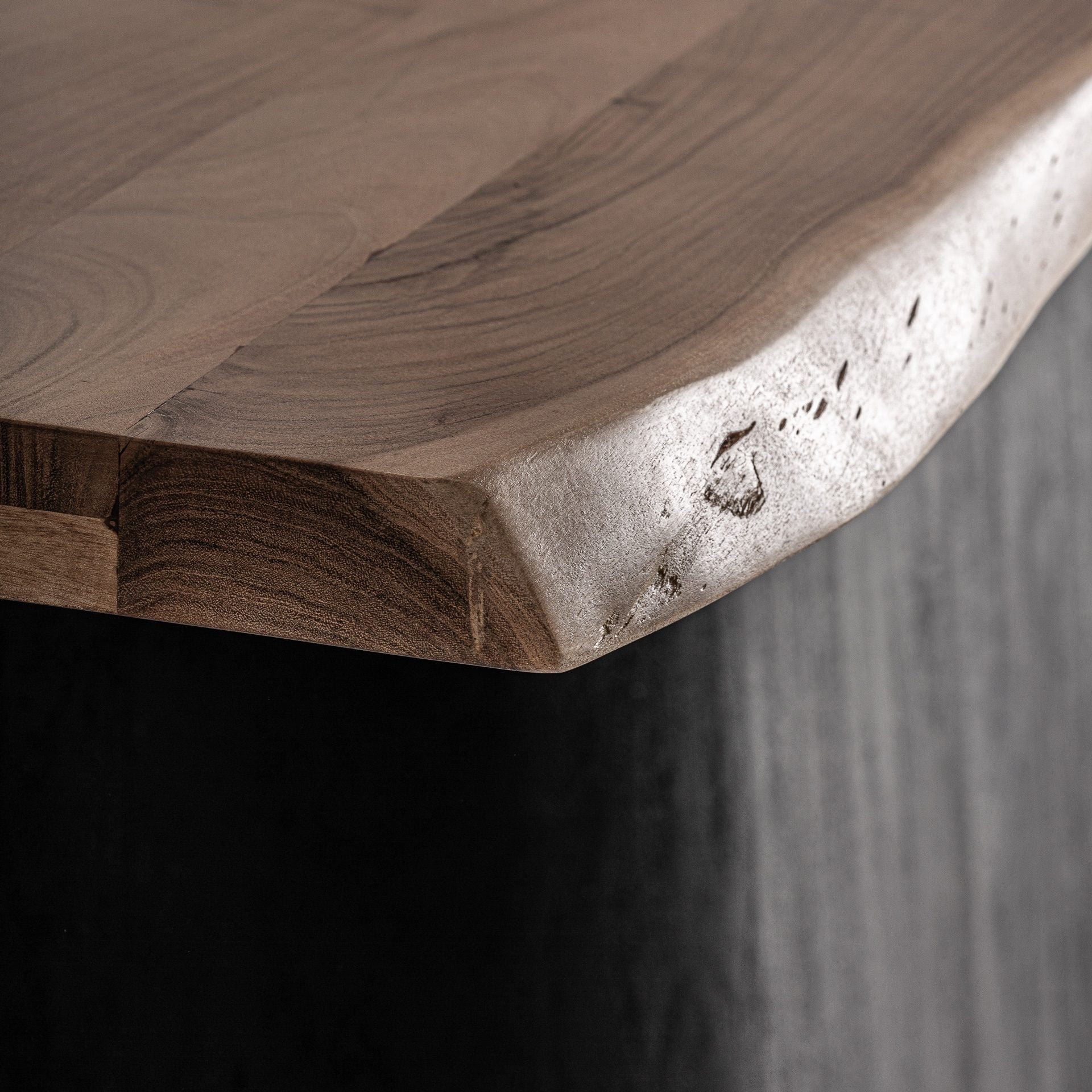 Knaith Dining Table
