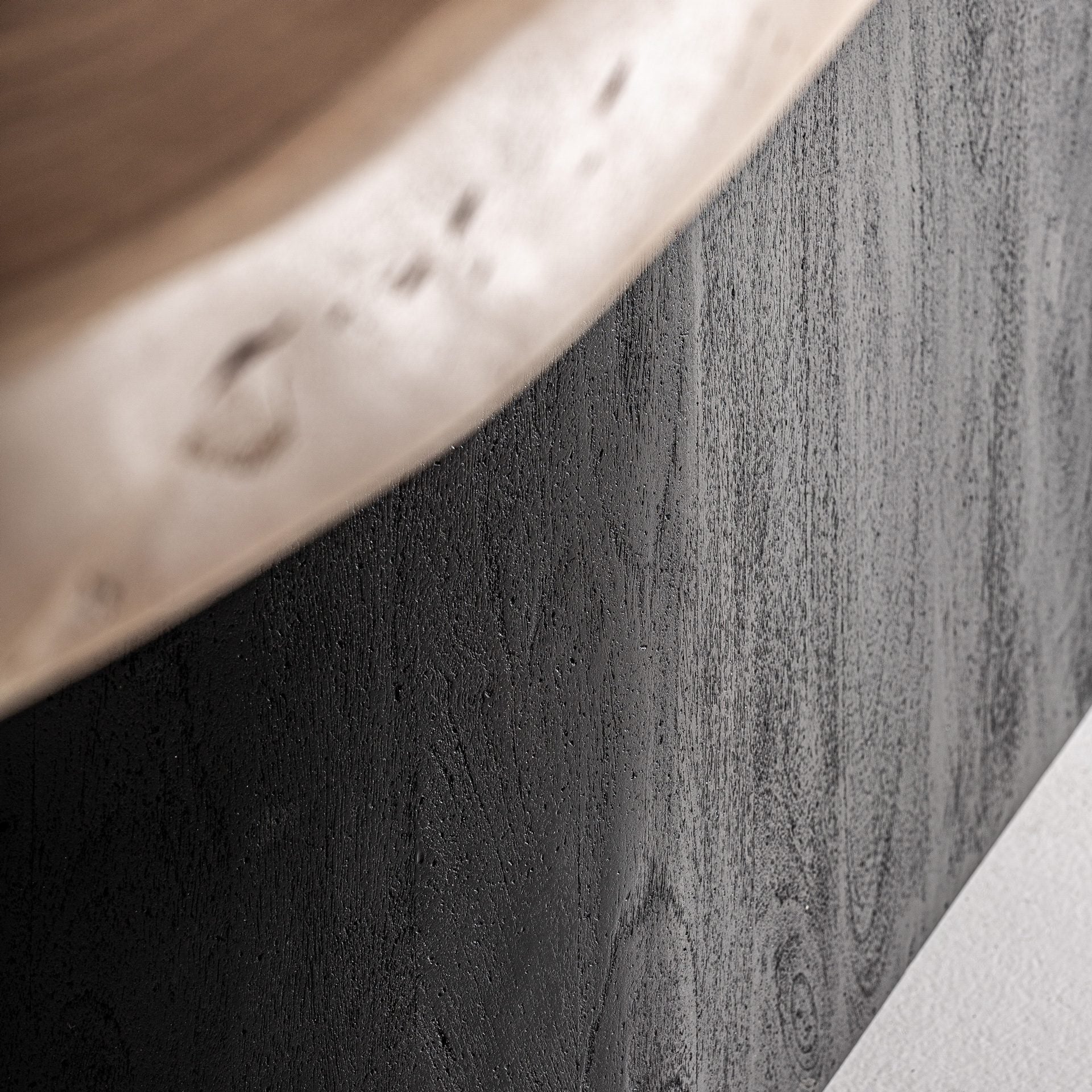 Knaith Dining Table