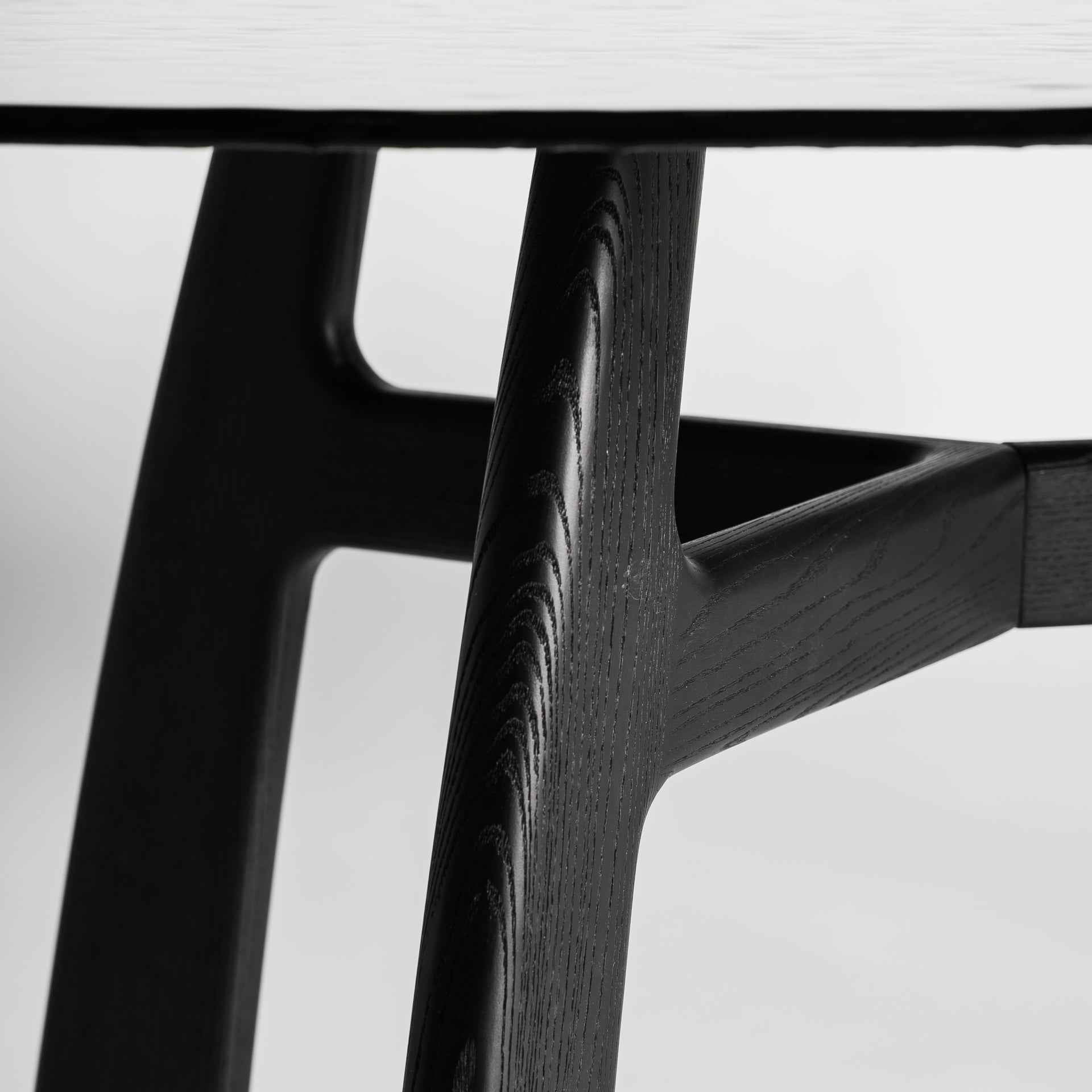 Suchdol Dining Table