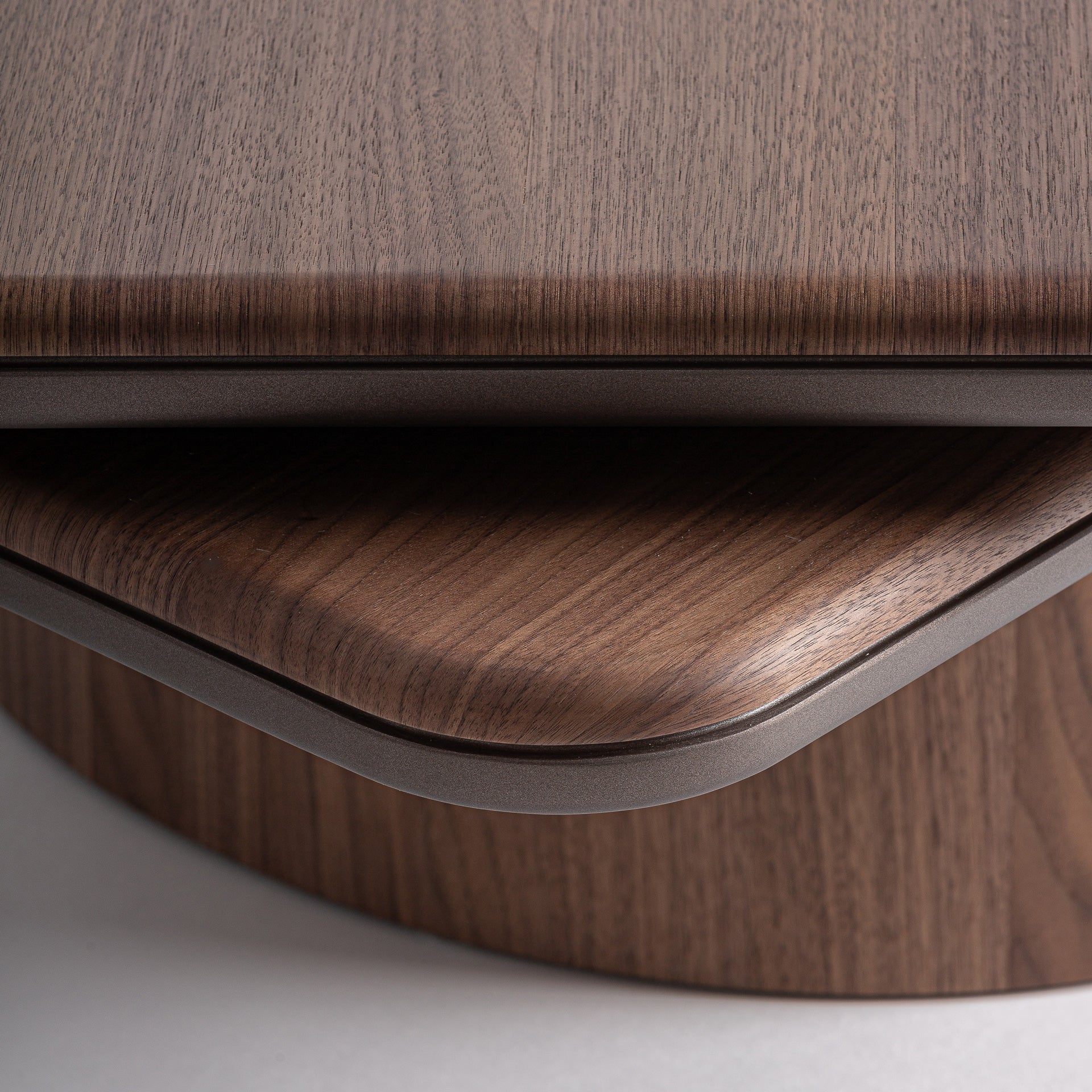 Kexby Coffee Table – Sculptural Walnut Veneer and Iron Detail - Bambuá