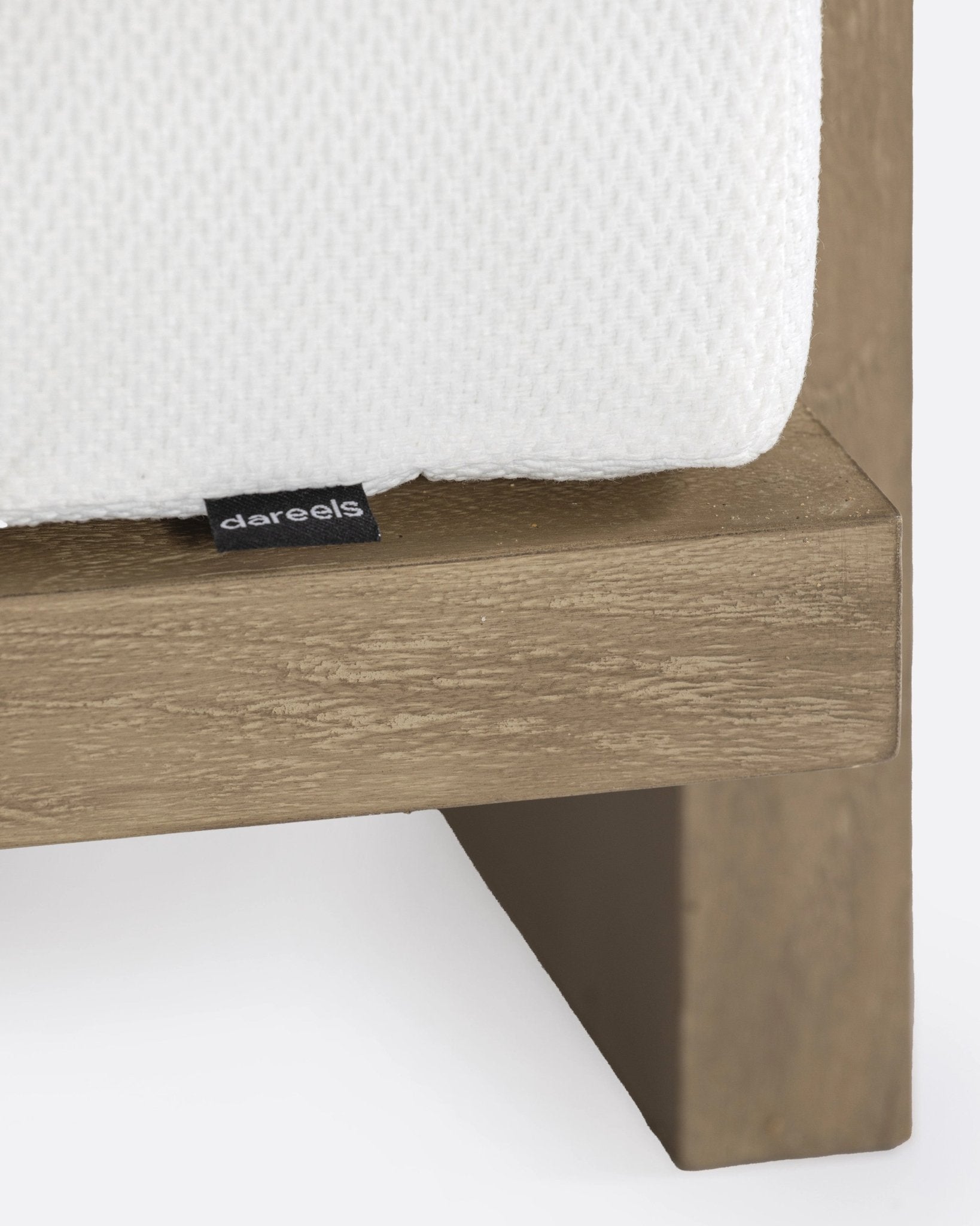 PANJANG 1 - seater outdoor sofa in teak wood and white upholstery - Bambuá