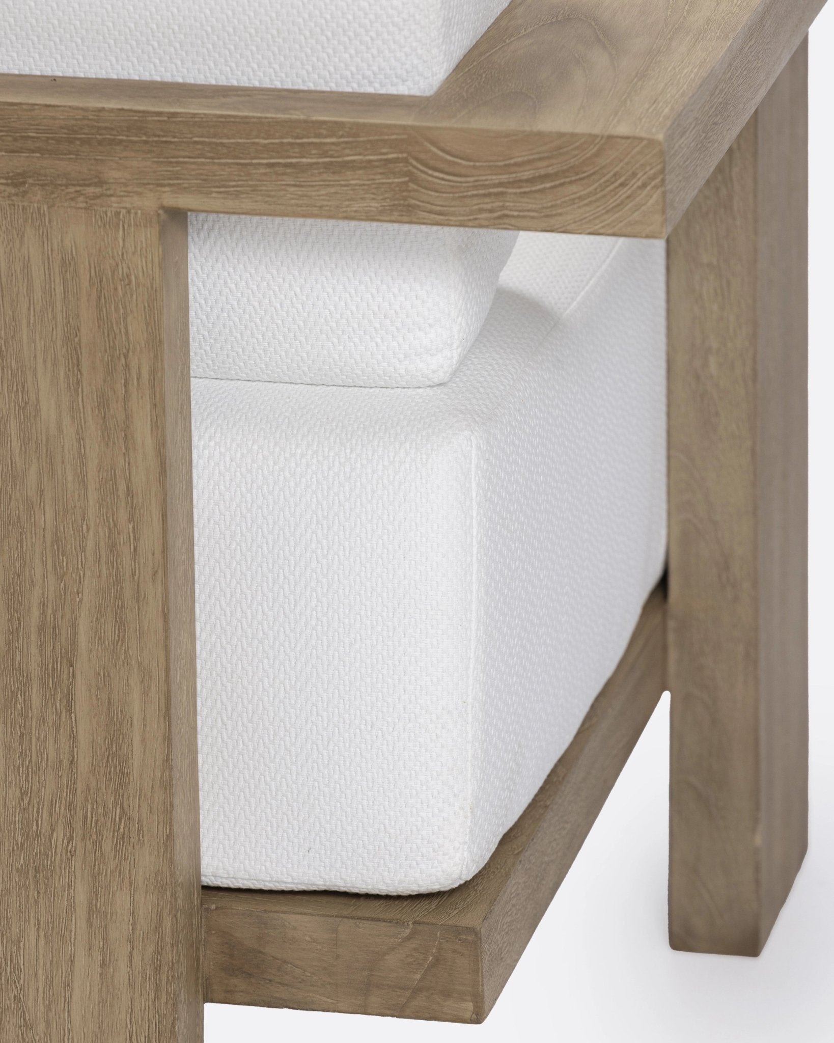 PANJANG 1 - seater outdoor sofa in teak wood and white upholstery - Bambuá